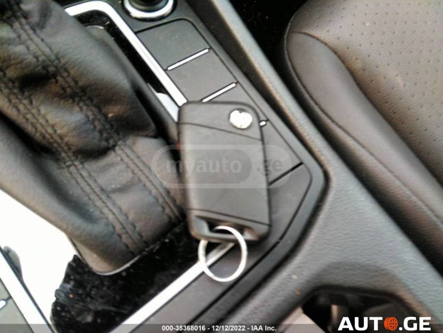 Volkswagen Jetta 2020 — photo 2