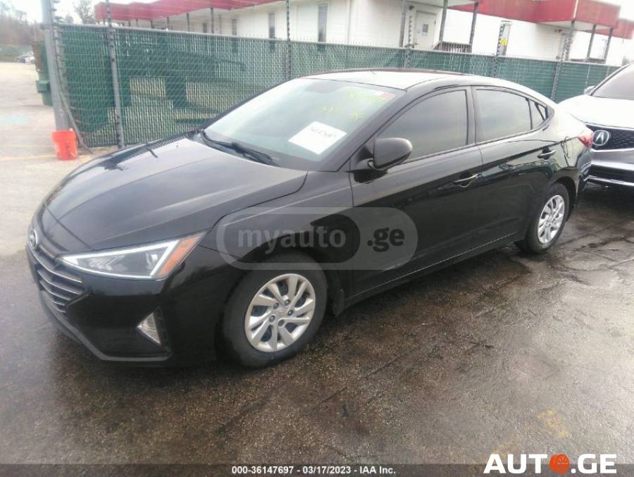 Hyundai Elantra 2019 — photo 2
