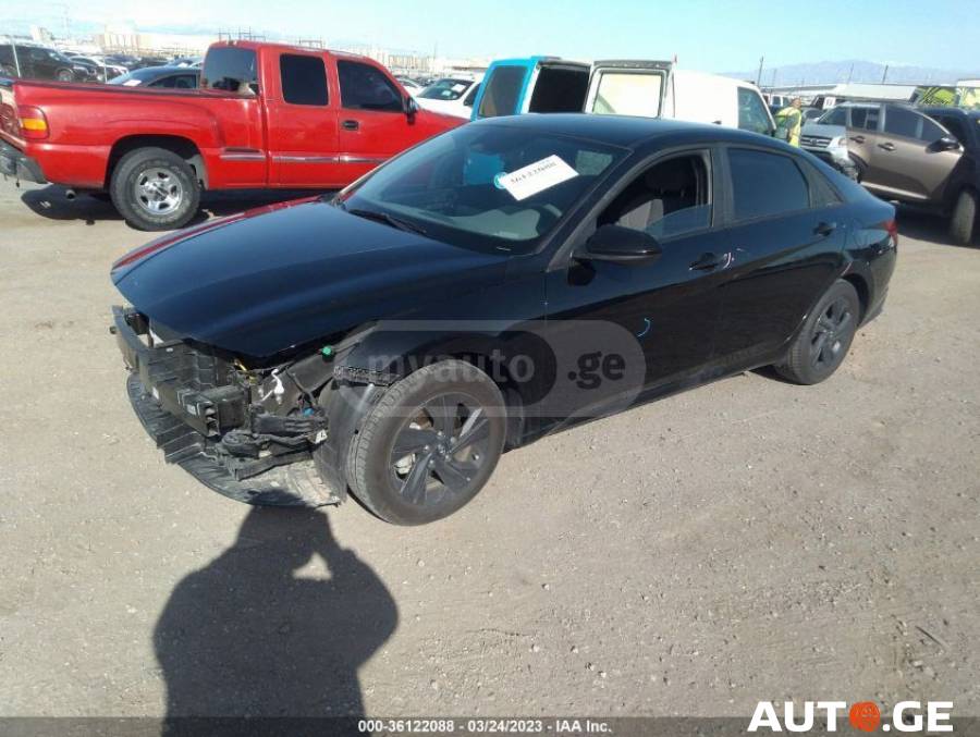 Hyundai Elantra 2021 — photo 2