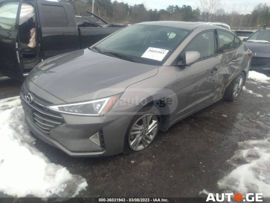 Hyundai Elantra 2020 — photo 2