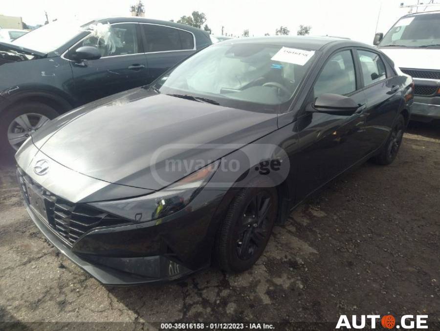 Hyundai Elantra 2022 — photo 2