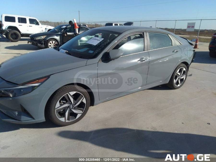 Hyundai Elantra 2023 — photo 2