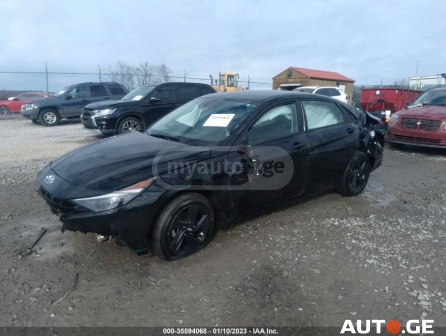 Hyundai Elantra 2021 — photo 2