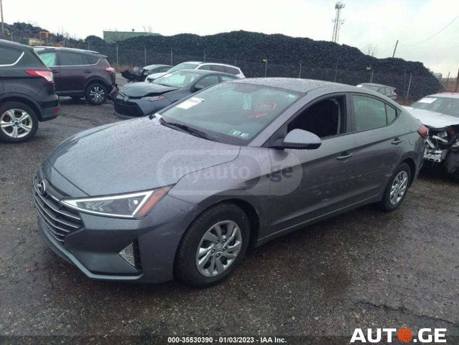 Hyundai Elantra 2019 — photo 2