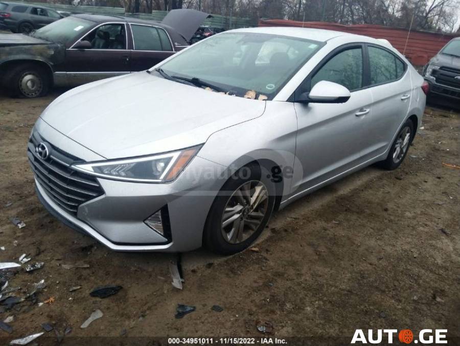 Hyundai Elantra 2019 — photo 2