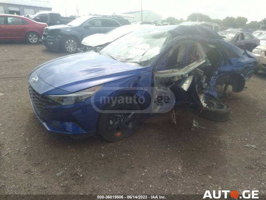 Hyundai Elantra 2022 — photo 2