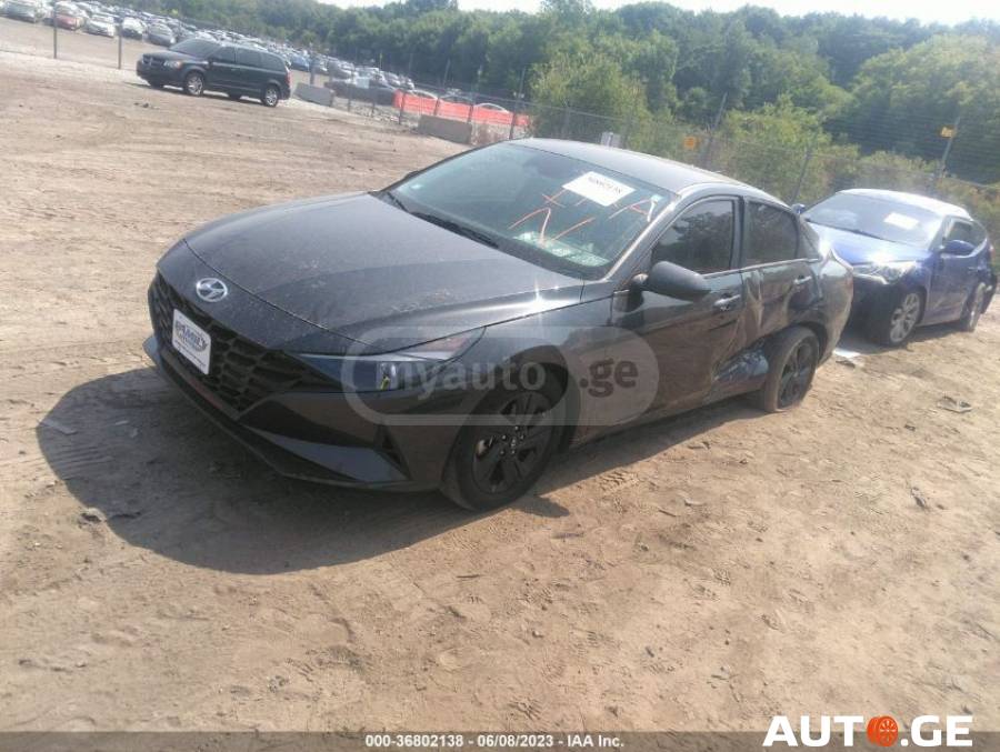 Hyundai Elantra 2023 — photo 2