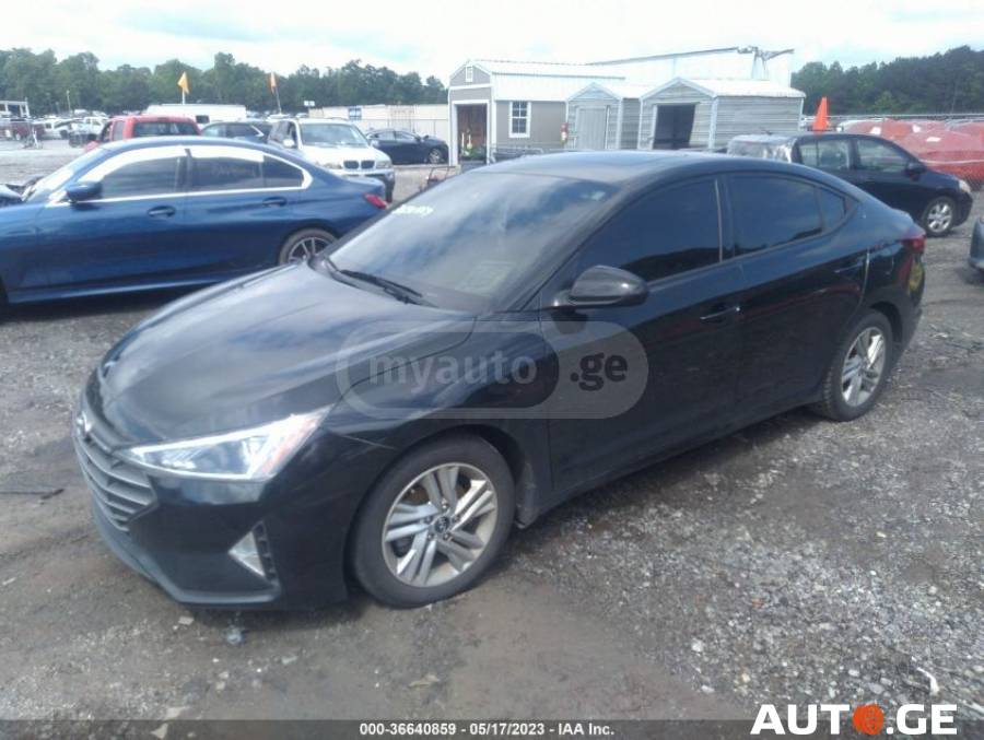 Hyundai Elantra 2020 — photo 2