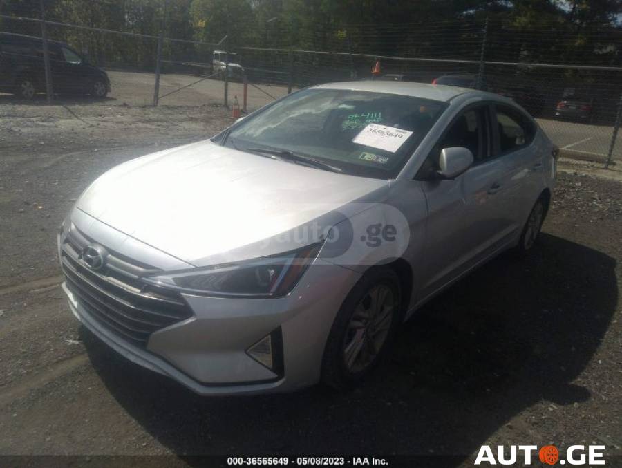 Hyundai Elantra 2019 — photo 2