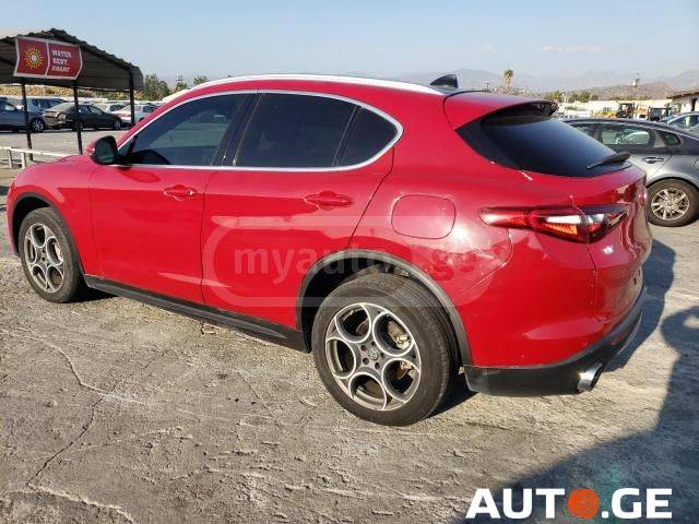 Alfa Romeo Stelvio 2018 — photo 2