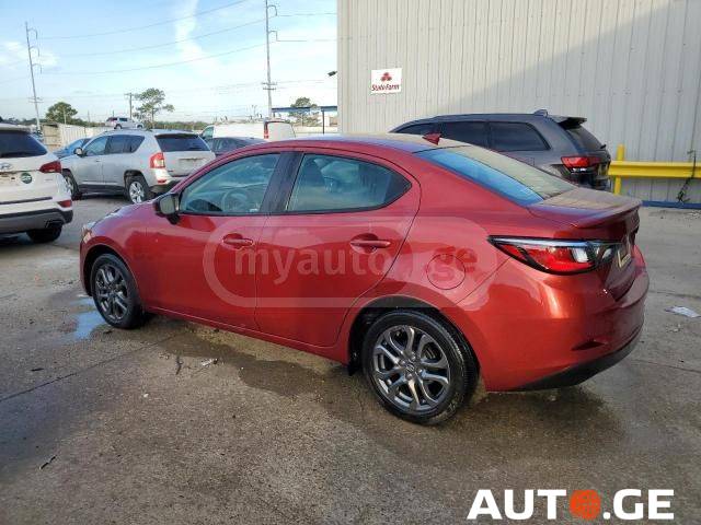 Toyota Yaris 2020 — photo 2