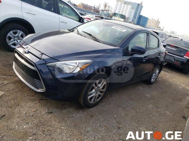 Toyota Yaris 2017 — photo 2