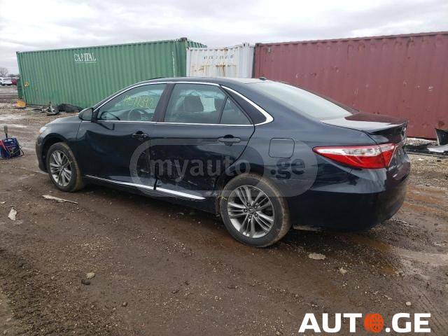 Toyota Camry 2016 — photo 2