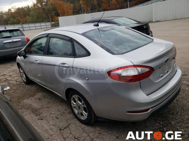 Ford Fiesta 2014 — photo 2