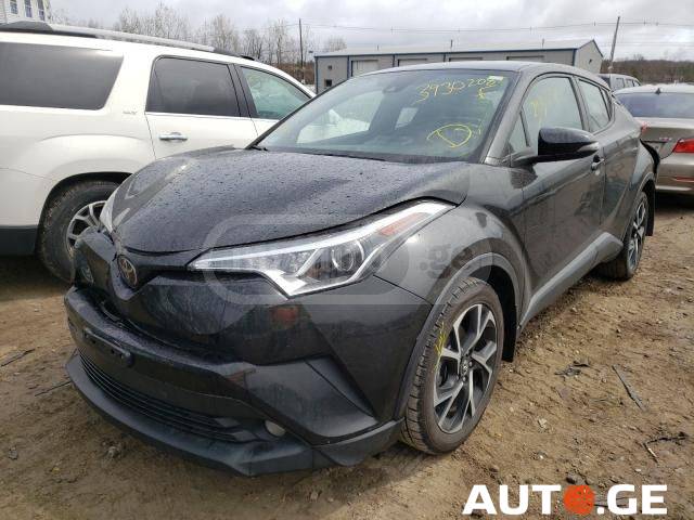 Toyota C-HR 2018 — photo 2