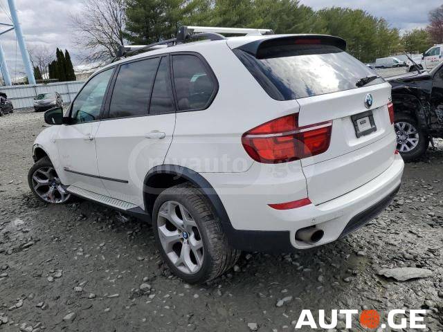 BMW X5 2013 — photo 2