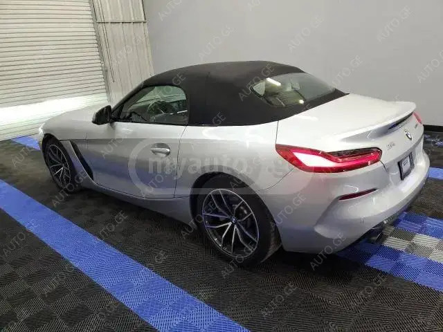 BMW Z4 2022 — photo 2