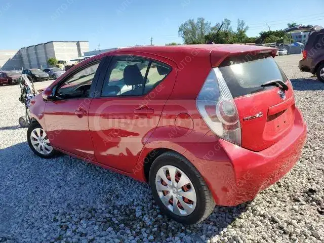 Toyota Prius 2012 — photo 2