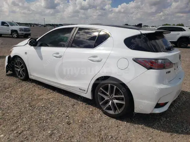 Lexus Ct-200H 2015 — photo 2
