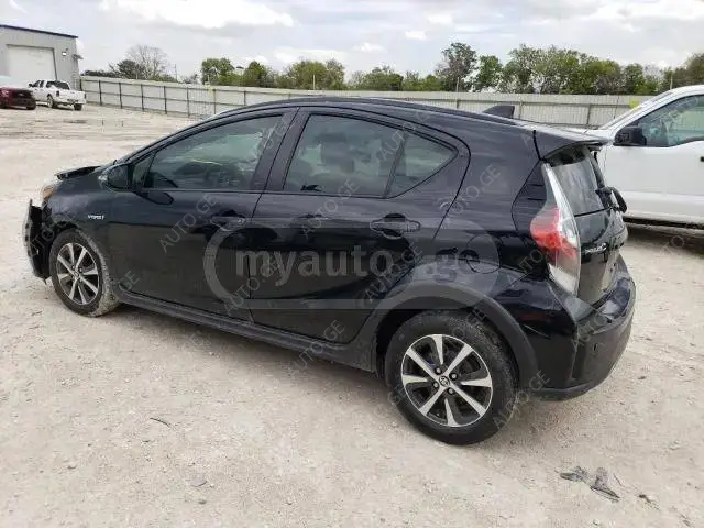 Toyota Prius 2018 — photo 2