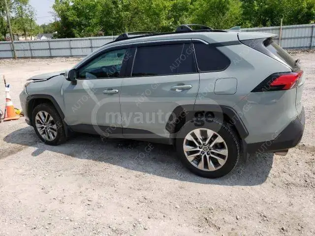 Toyota RAV4 2019 — photo 2