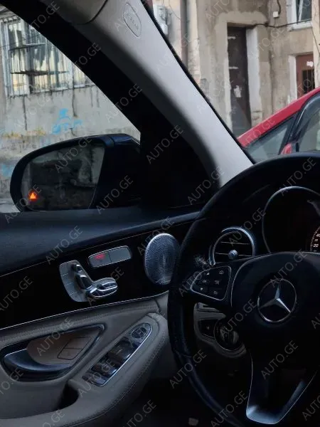 Mercedes-Benz C-300-Merc