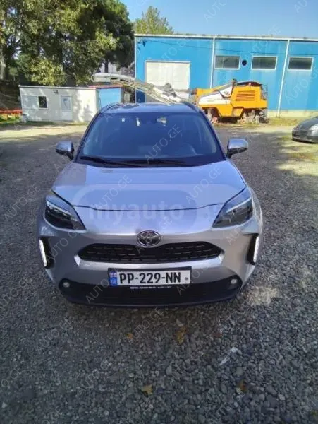 Toyota Yaris 2022 — photo 2