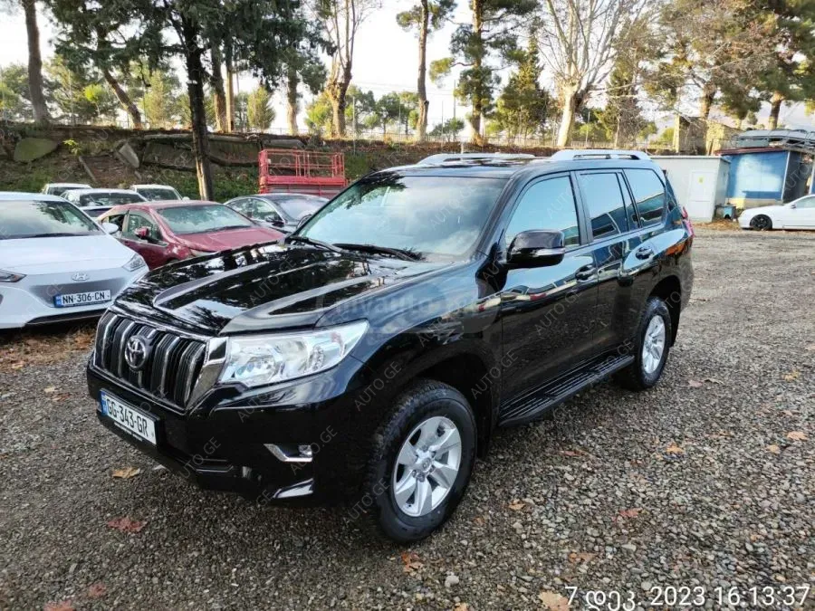 Toyota Prado 2022 — photo 2