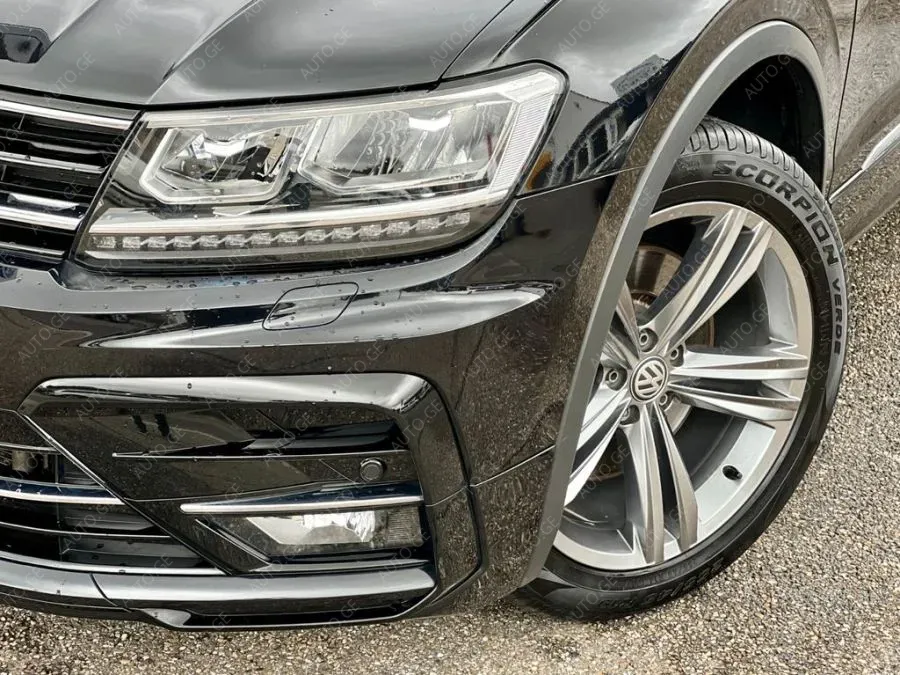 Volkswagen Tiguan 2018 — photo 2