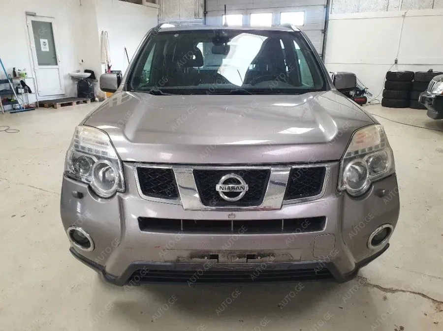 Nissan X-Trail 2012 — photo 2