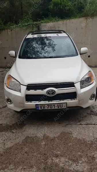 Toyota RAV4 2010 — photo 2