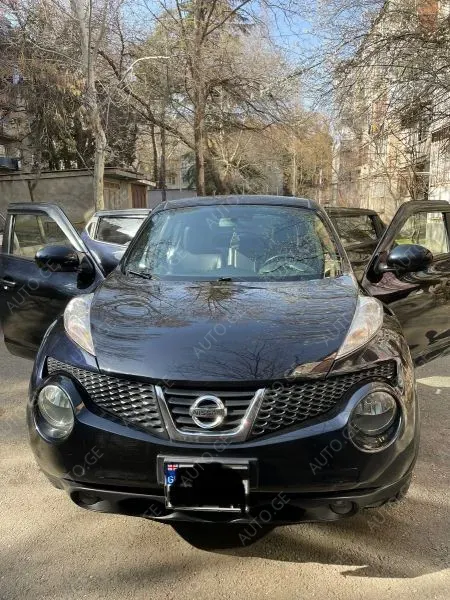Nissan Juke 2011 — photo 2