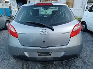 Mazda Demio 2014 — photo 2