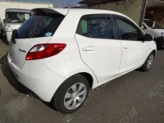 Mazda Demio 2014 — photo 2