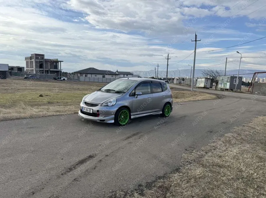 Honda Fit 2003 — photo 2