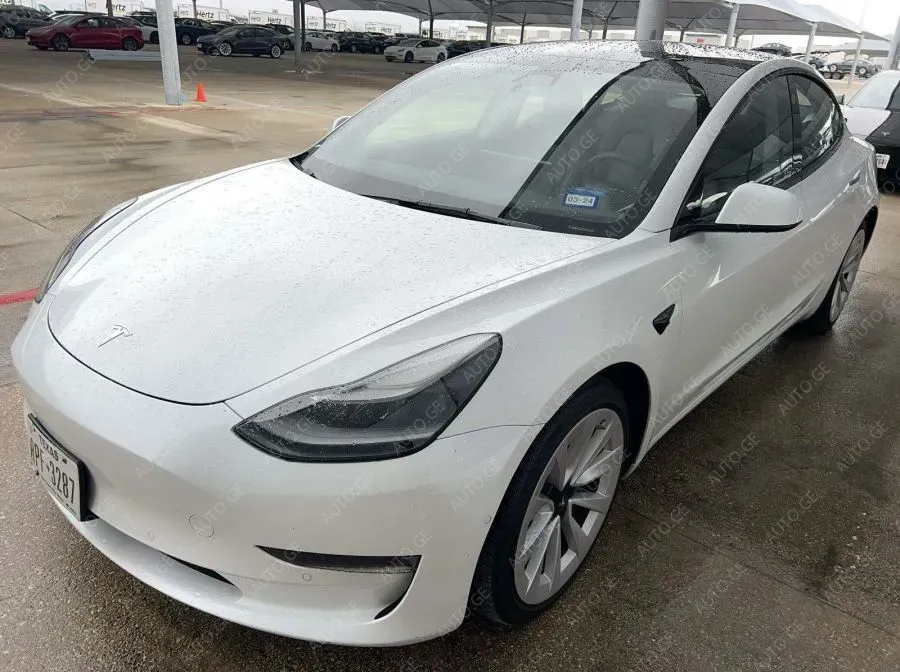 Tesla Model-3-Tesla
