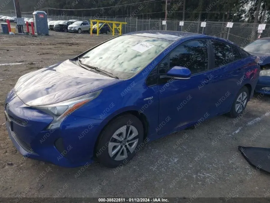 Toyota Prius 2017 — photo 2