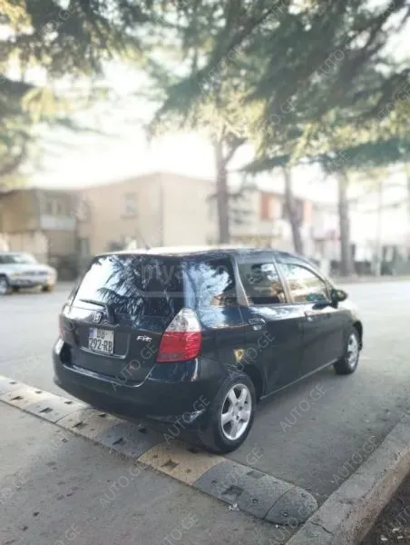 Honda Fit 2007 — photo 2