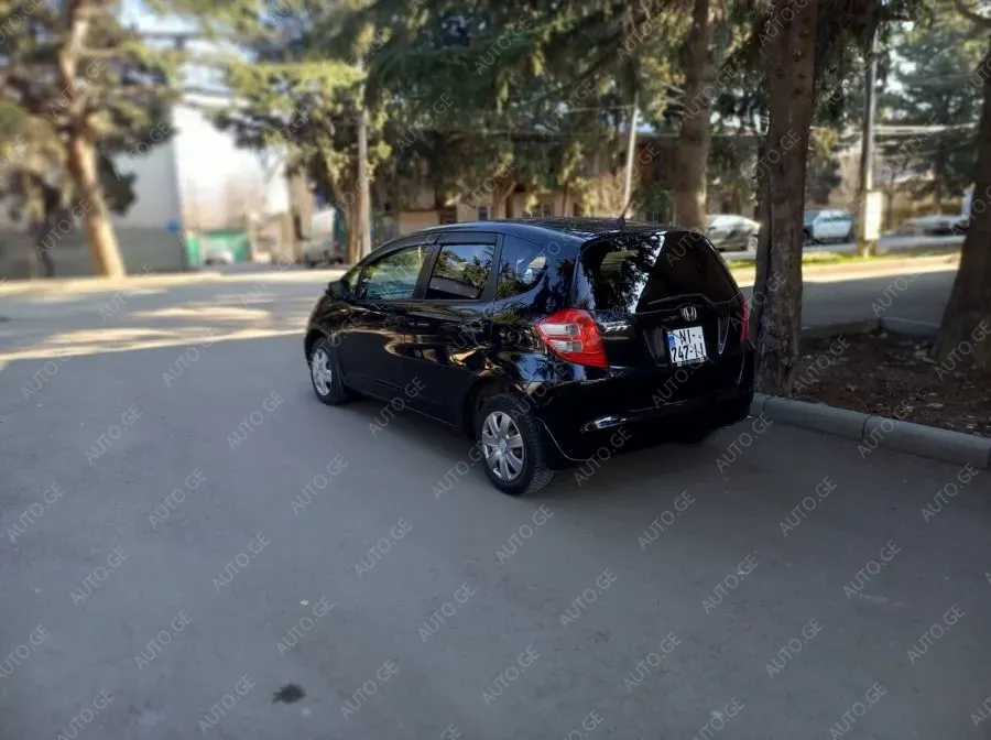 Honda Fit 2010 — photo 2