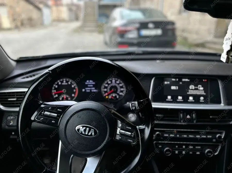 Kia Optima 2019 — photo 2
