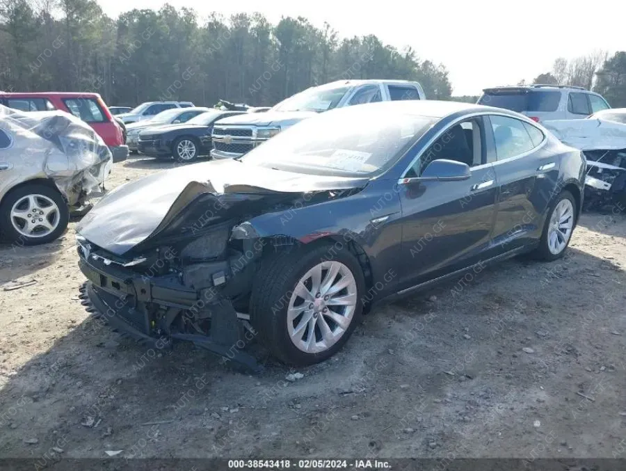 Tesla Model S 2016 — photo 2