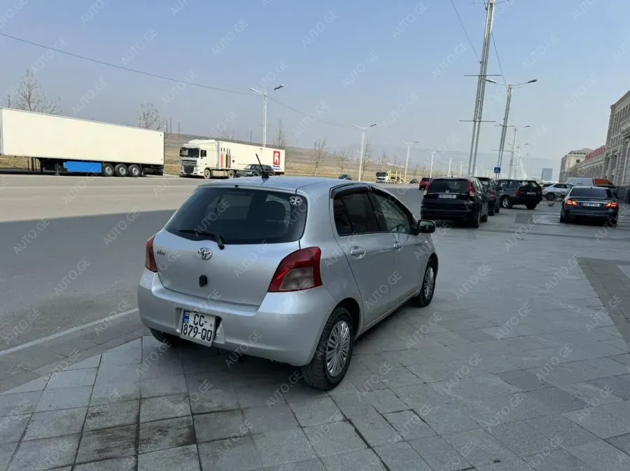 Honda Fit 2006 — photo 2