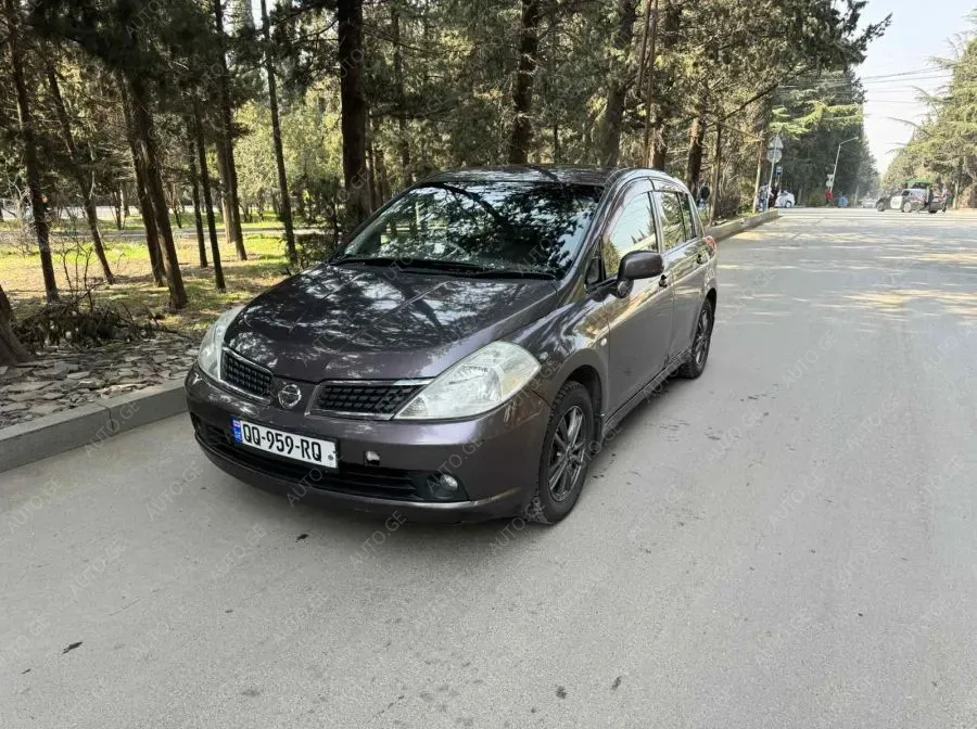 Nissan Tiida 2007 — photo 2
