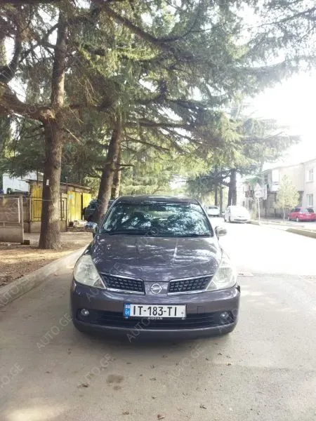Nissan Tiida