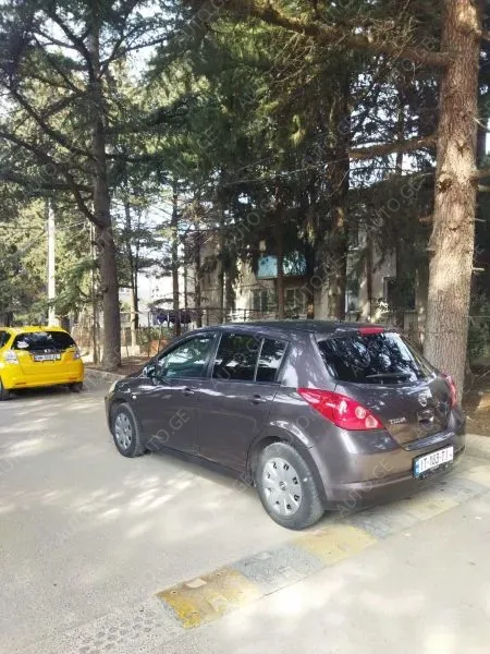 Nissan Tiida 2006 — photo 2