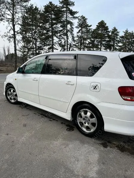 Toyota Ipsum 2001 — photo 2