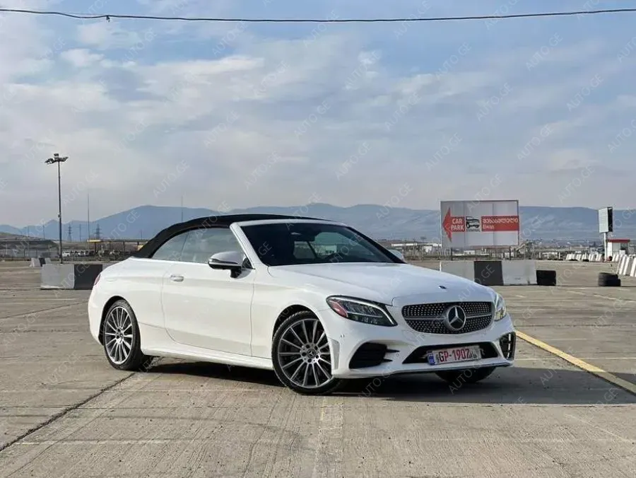 Mercedes-Benz C-300-Merc 2018 — photo 2