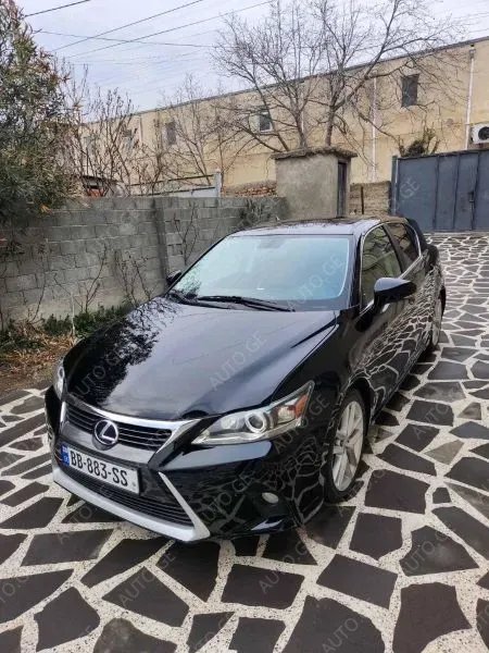 Lexus Ct-200H 2014 — photo 2