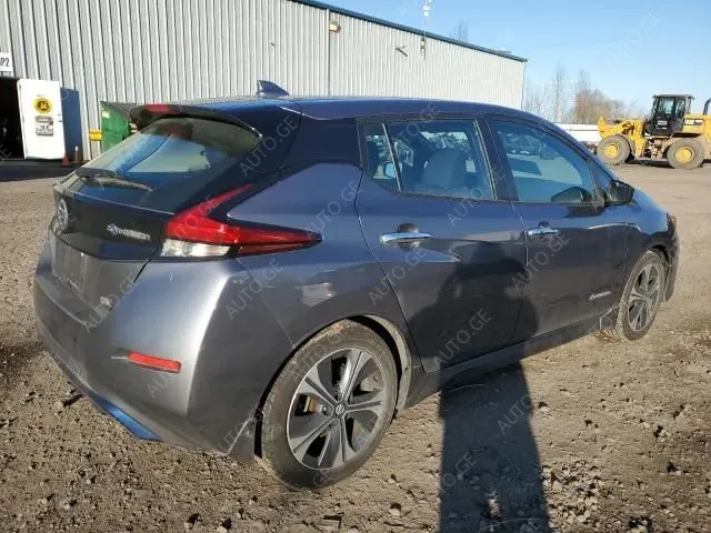 Nissan Leaf 2019 — photo 2