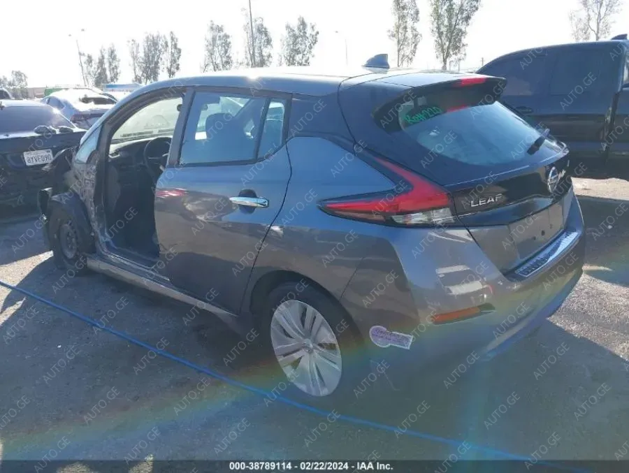 Nissan Leaf 2019 — photo 2